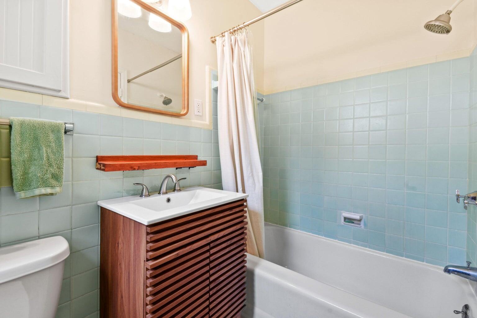 LAKE WORTH TOWN OF - Residential Lease