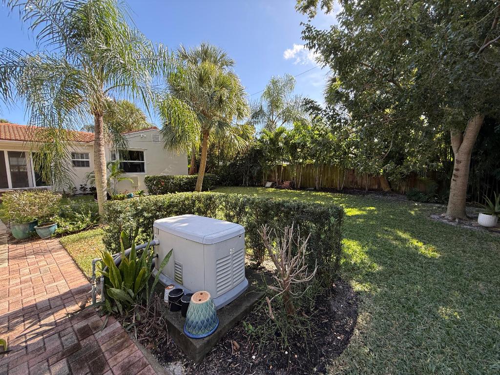 LAKE WORTH TOWN OF - Residential Lease