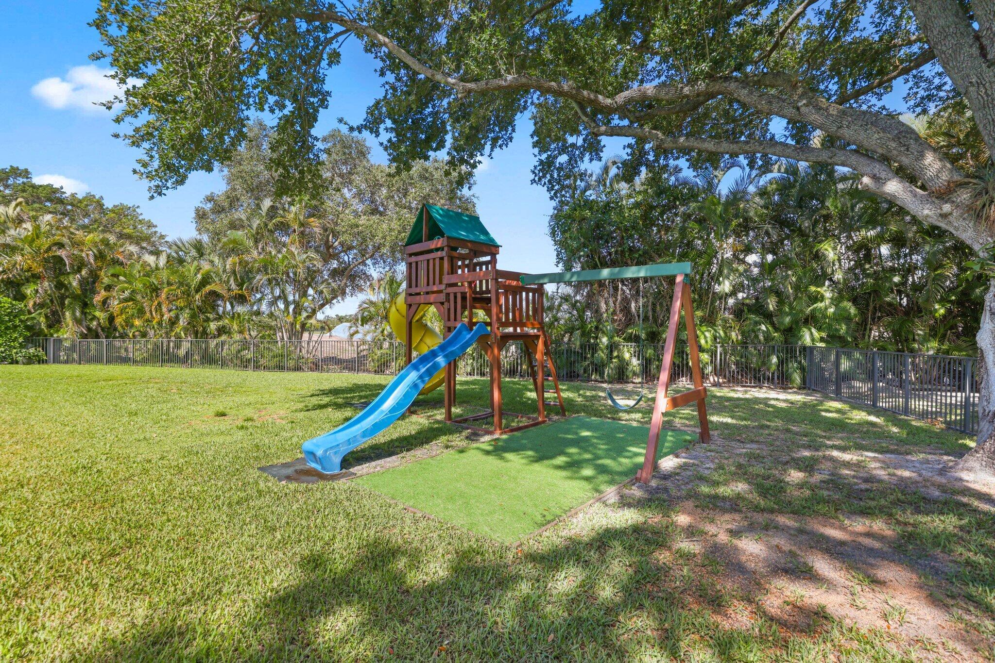 FAIRFIELDS LACUNA 6 - Residential