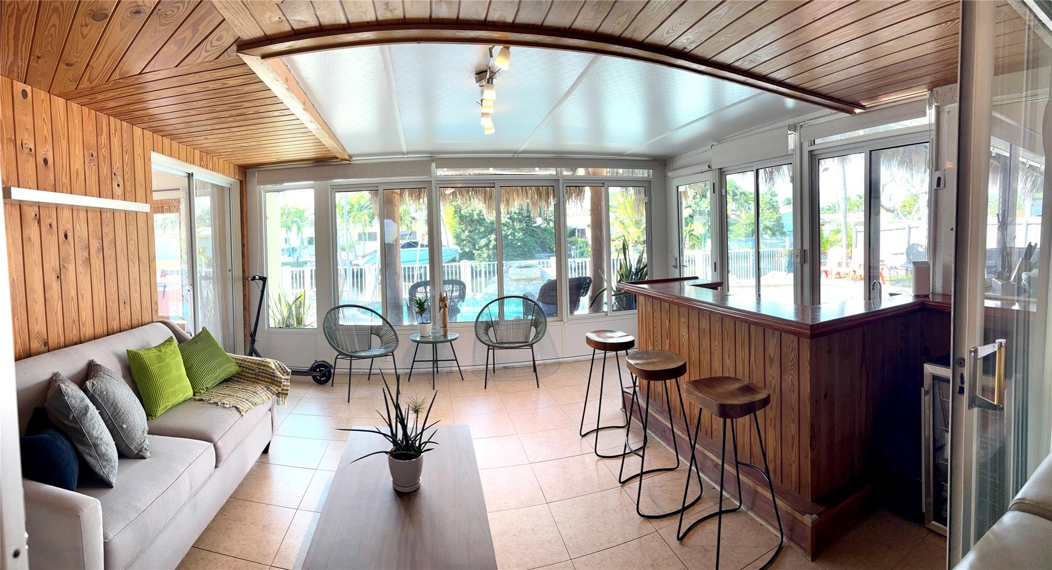 CORAL RIDGE ISLES - Residential Lease