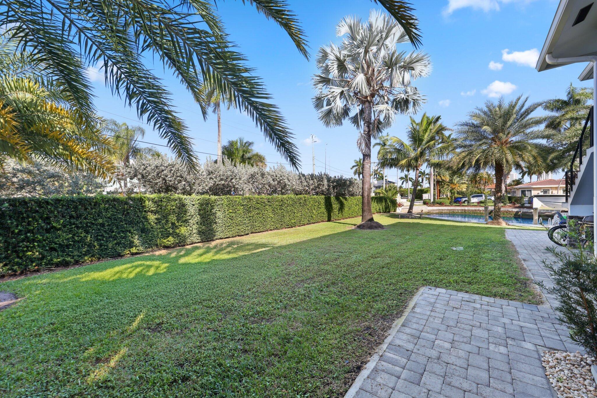 SANTA BARBARA SHORES REPLAT - Residential Income