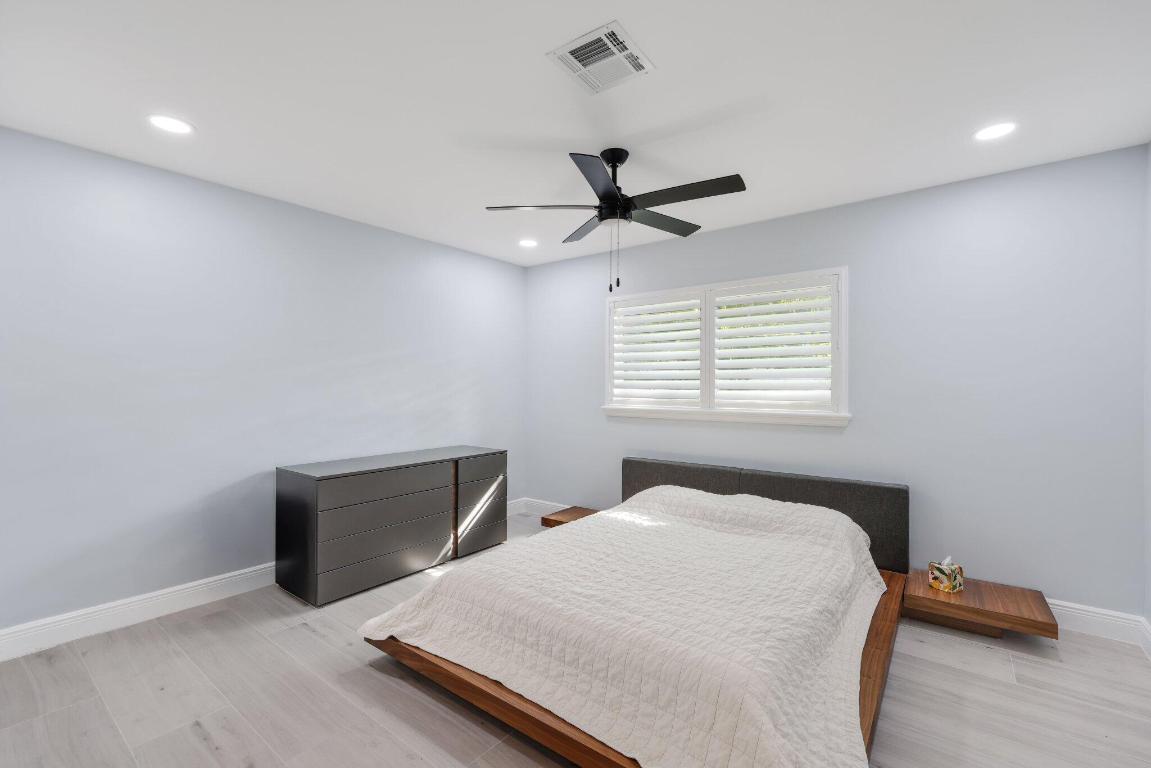 SANTA BARBARA SHORES REPLAT - Residential Income