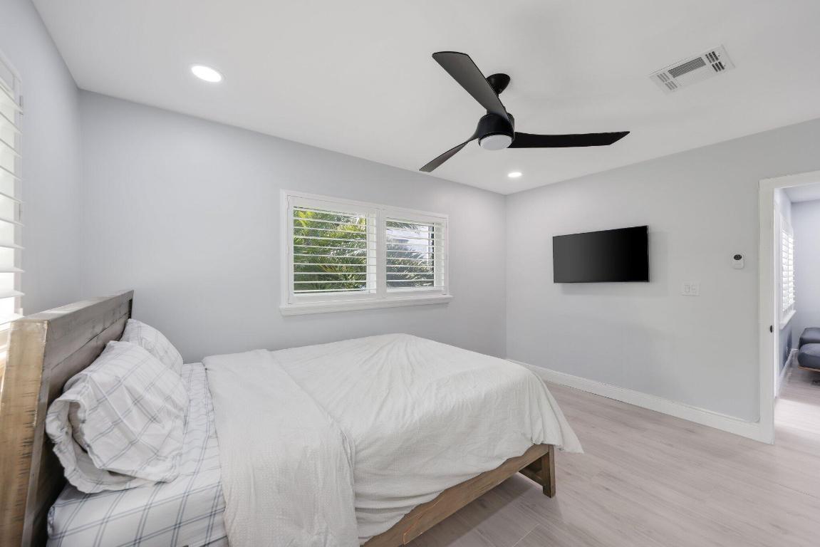 SANTA BARBARA SHORES REPLAT - Residential Income