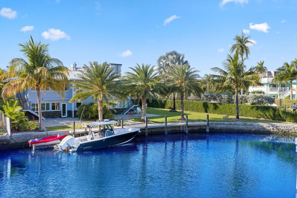 Photo of 830 SE 22nd Avenue, Pompano Beach, FL 33062 (MLS # R11155058)
