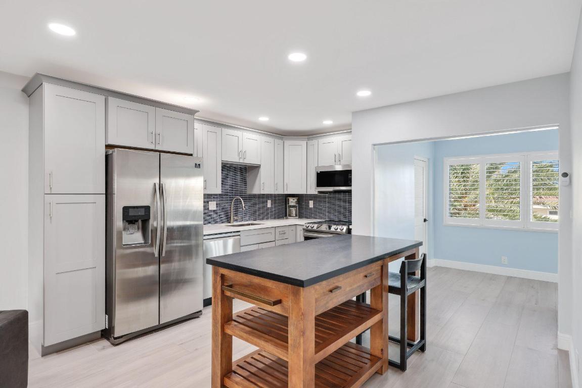 SANTA BARBARA SHORES REPLAT - Residential Income