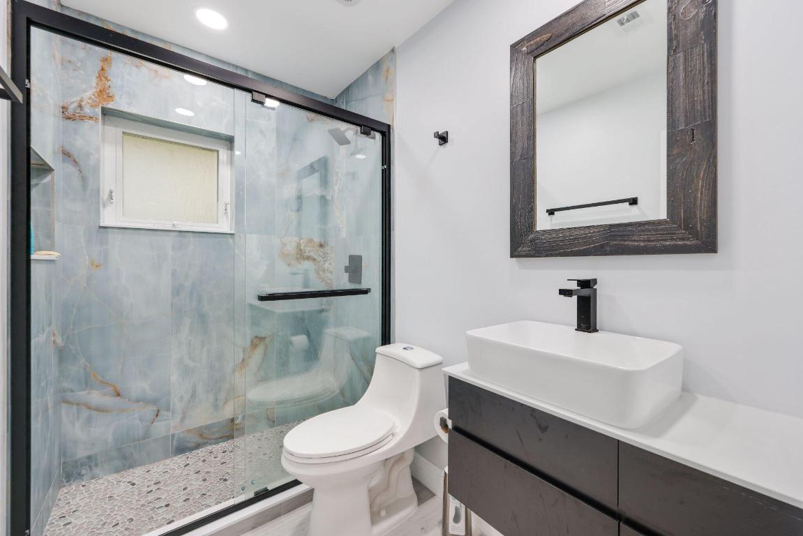 SANTA BARBARA SHORES REPLAT - Residential Income