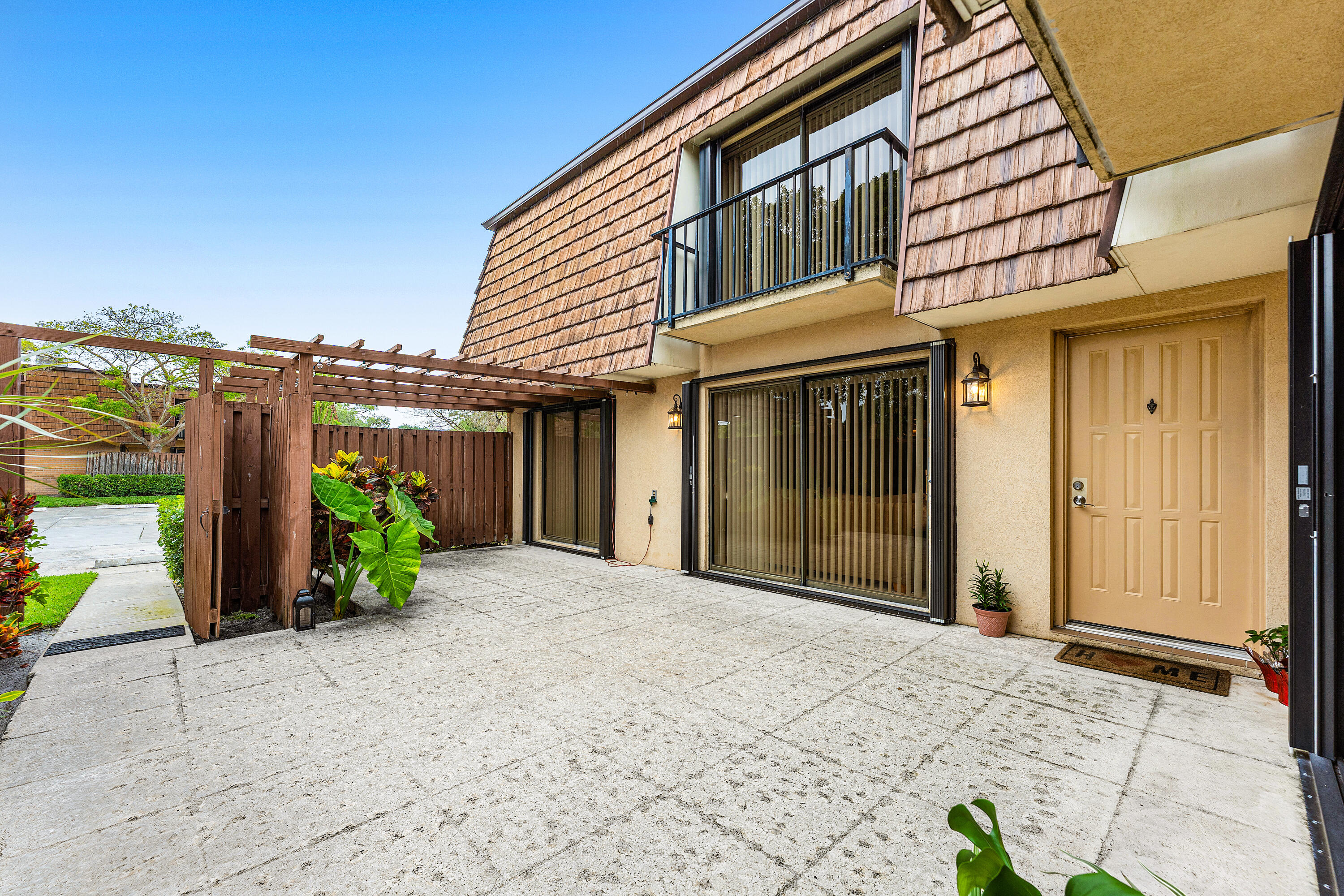 SHERWOOD LAKES - Residential