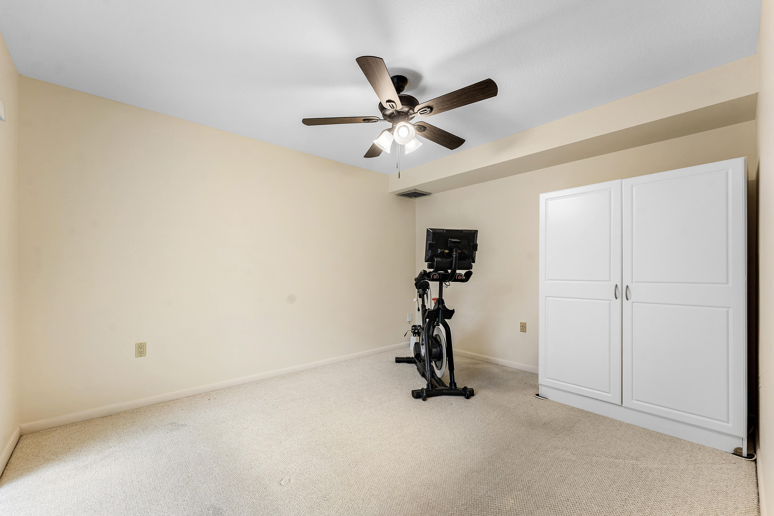 SHERWOOD LAKES - Residential