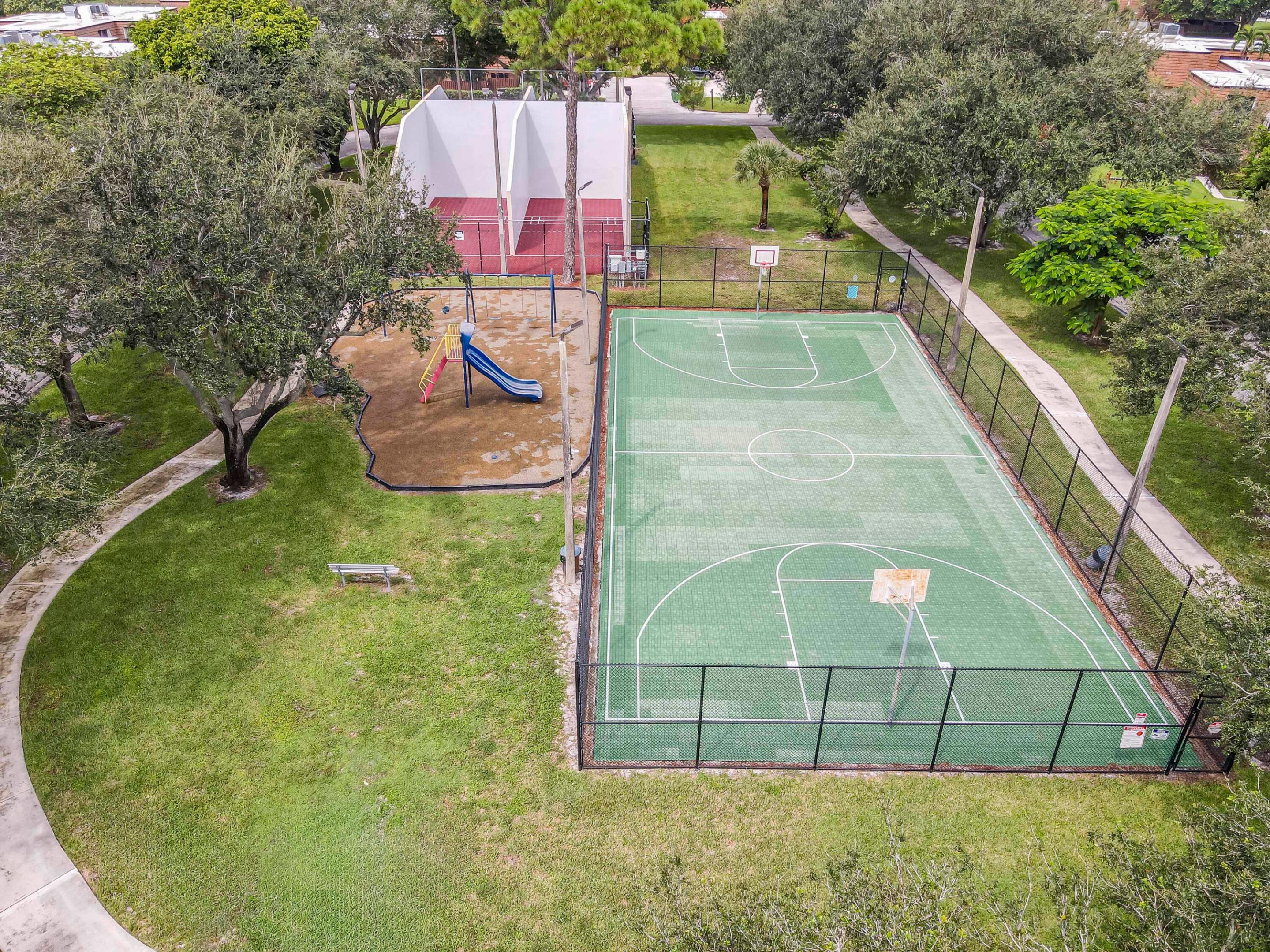 SHERWOOD LAKES - Residential
