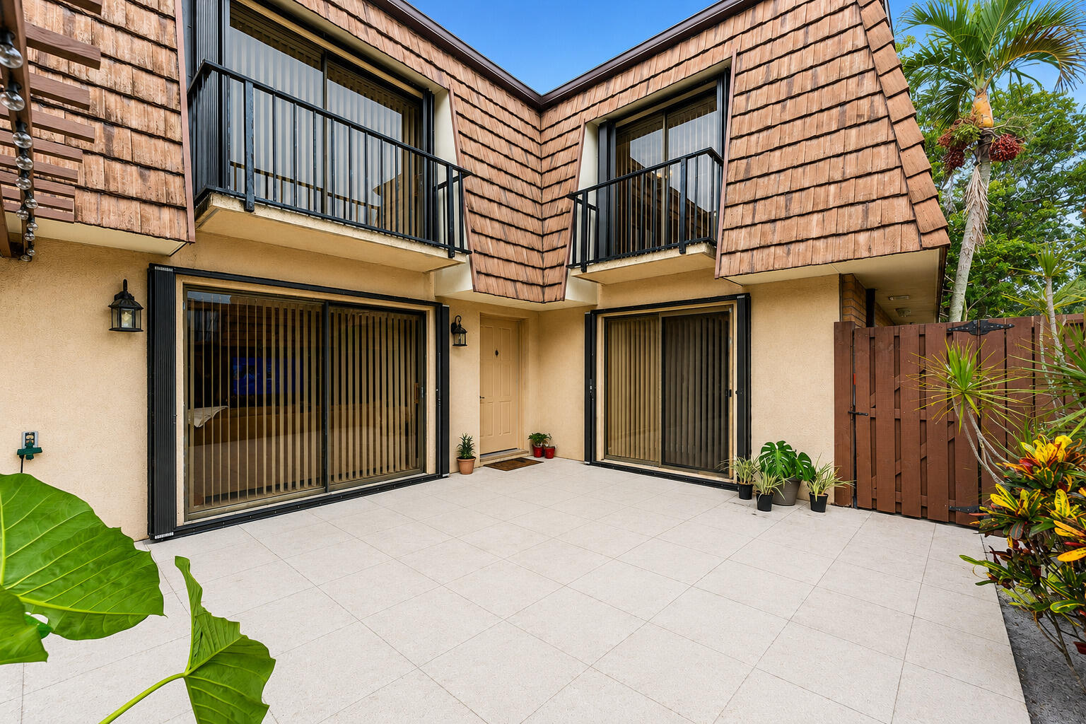 SHERWOOD LAKES - Residential