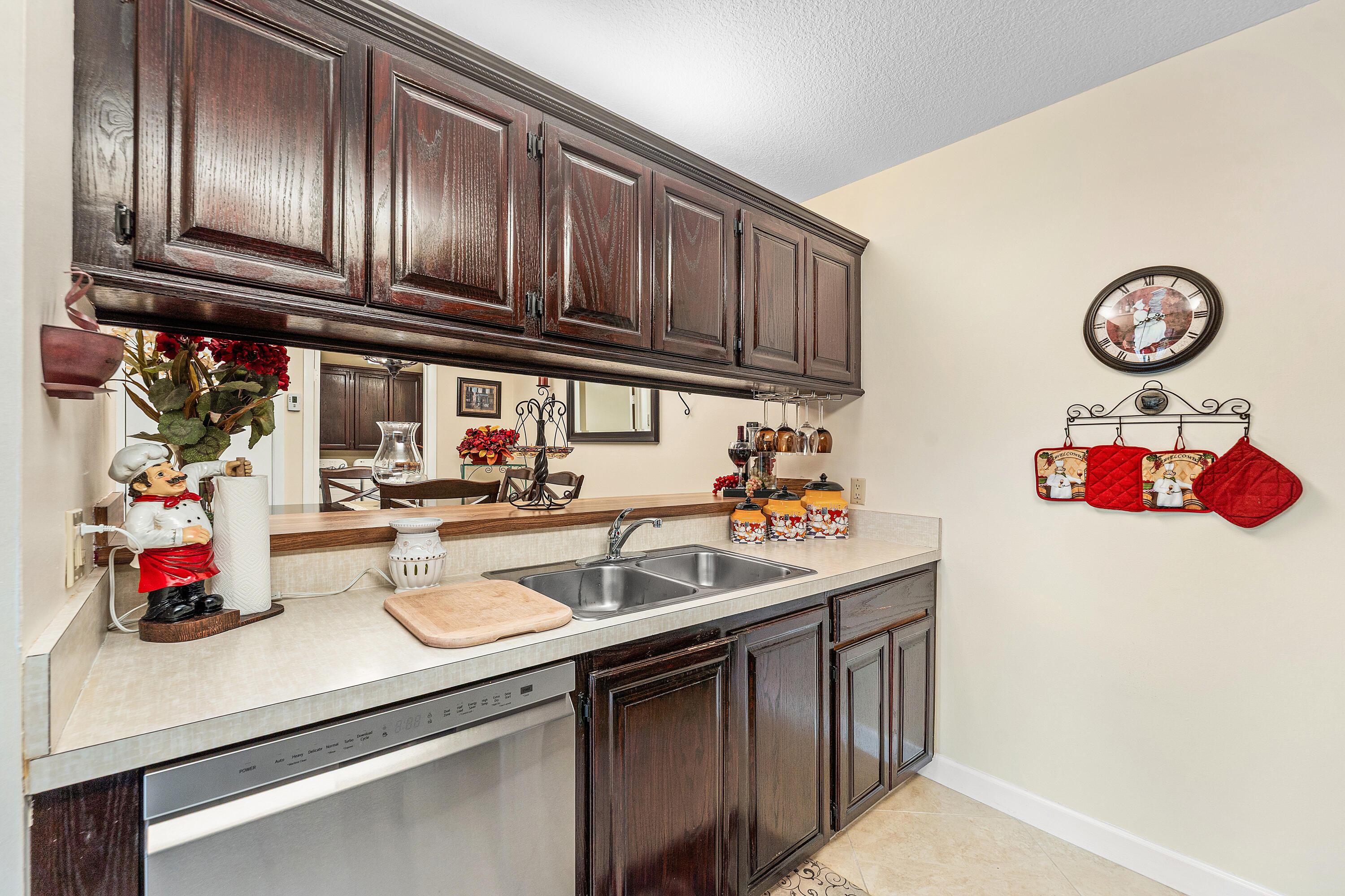 SHERWOOD LAKES - Residential
