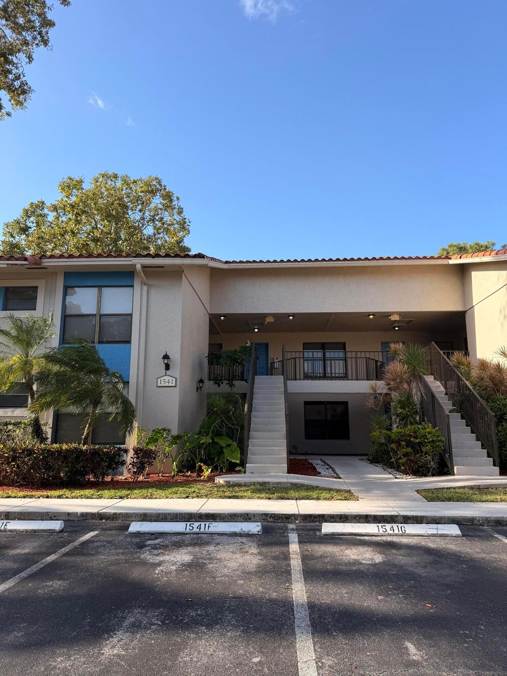 Photo of 1541 Balfour Point Drive #F, West Palm Beach, FL 33411 (MLS # B26026430)