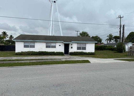 5713 CANDLEWOOD AVE, MANGONIA PARK, FL 33407 - Image 3df09b05e85a2f2d49af6ded5f1d3d54/2360504412