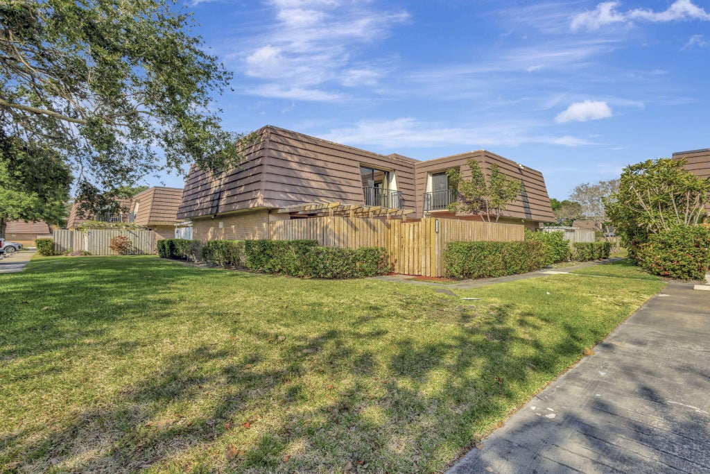 Photo of 1621 16th Lane, Palm Beach Gardens, FL 33418 (MLS # R11087126)