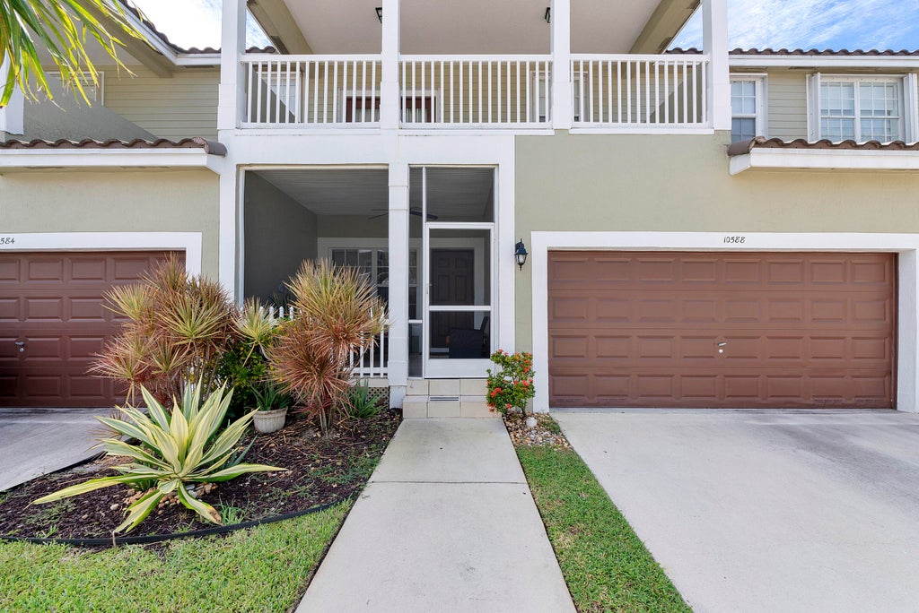 Photo of 10588 NW 56TH Drive, Coral Springs, FL 33076 (MLS # B26082505)