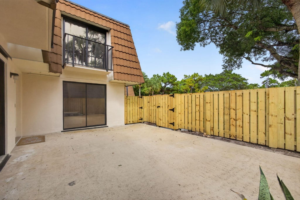 Photo of 183 Charter Way, West Palm Beach, FL 33407 (MLS # B26052418)