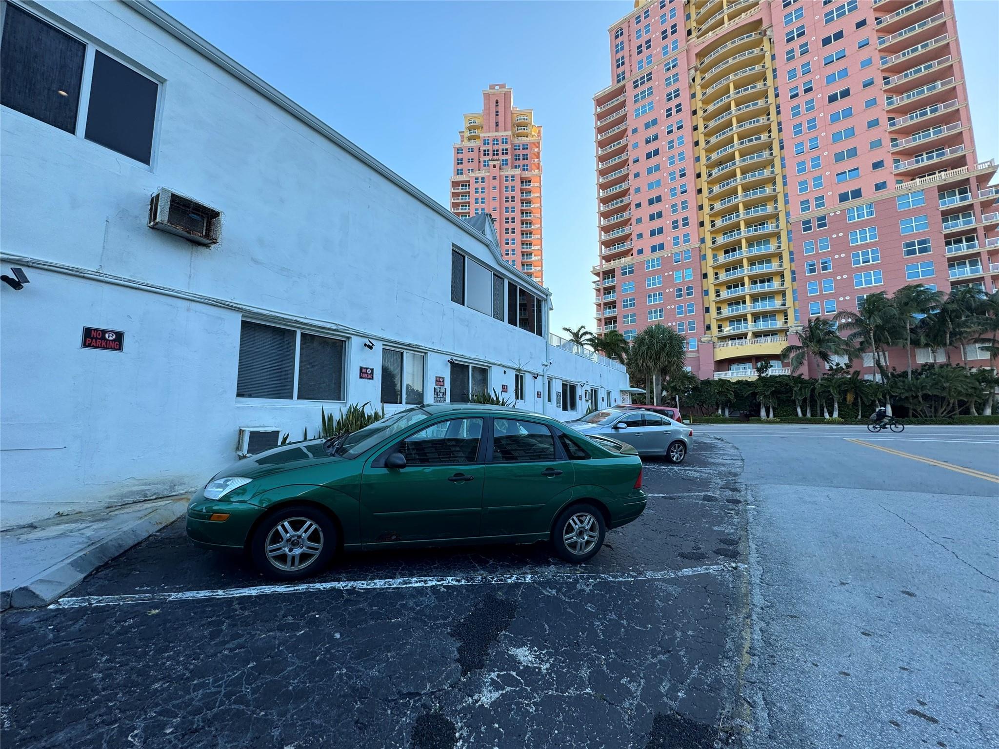 Lauderdale Beach 4-2 B - Residential Lease