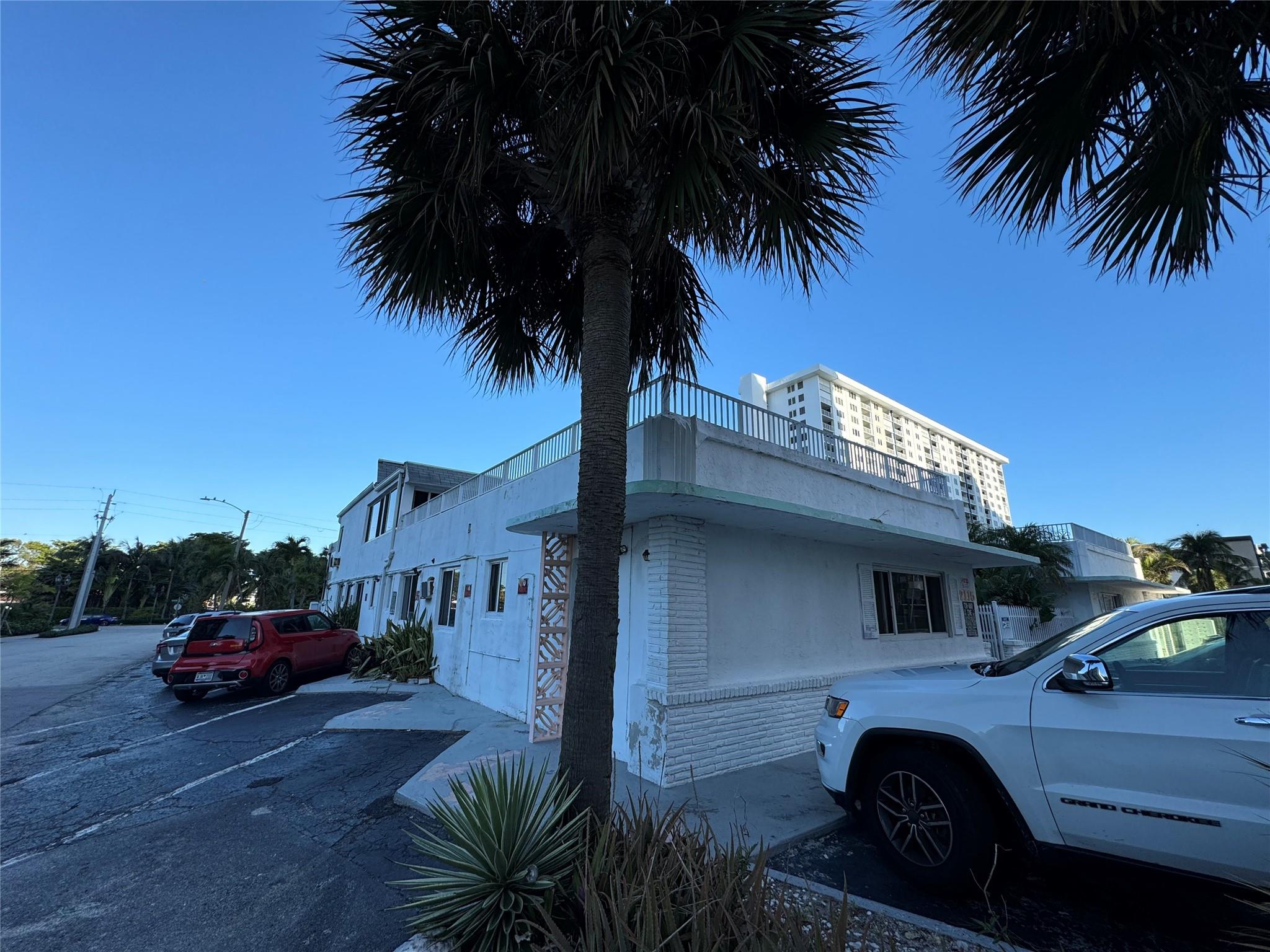Lauderdale Beach 4-2 B - Residential Lease