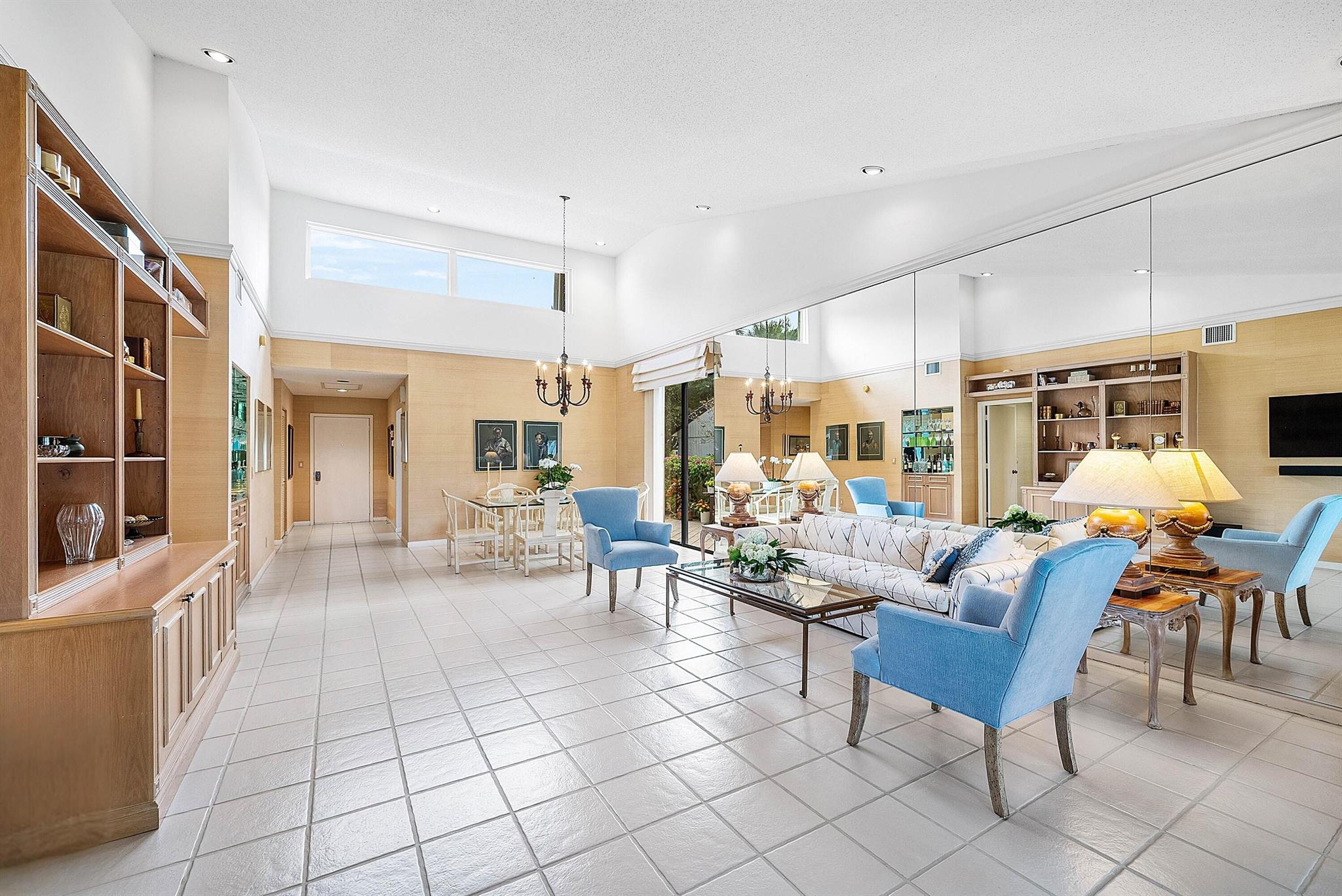 VILLAS OF BRENTWOOD at Hu - Residential