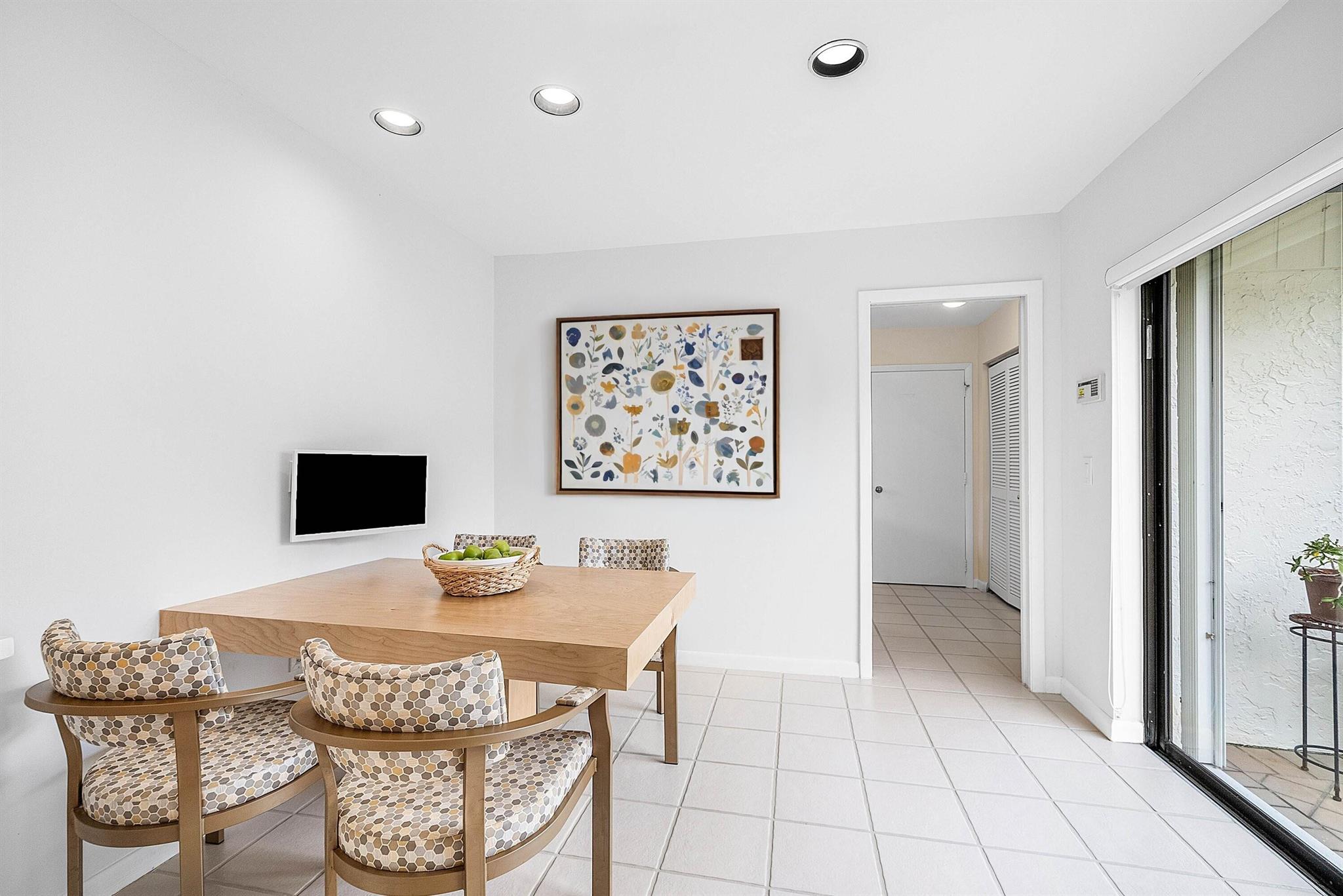 VILLAS OF BRENTWOOD at Hu - Residential