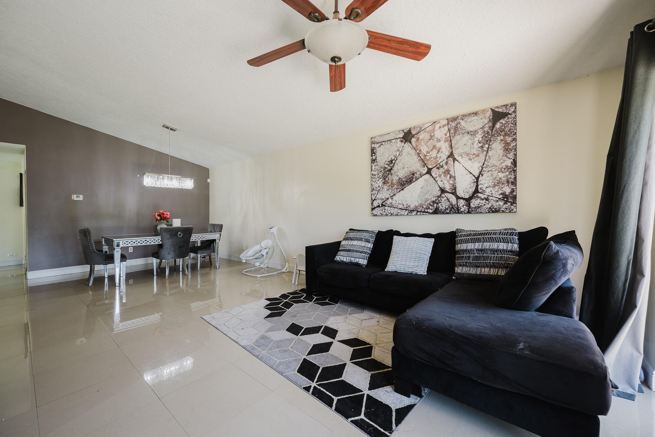 GARDEN HILLS UNIT THREE - Residential