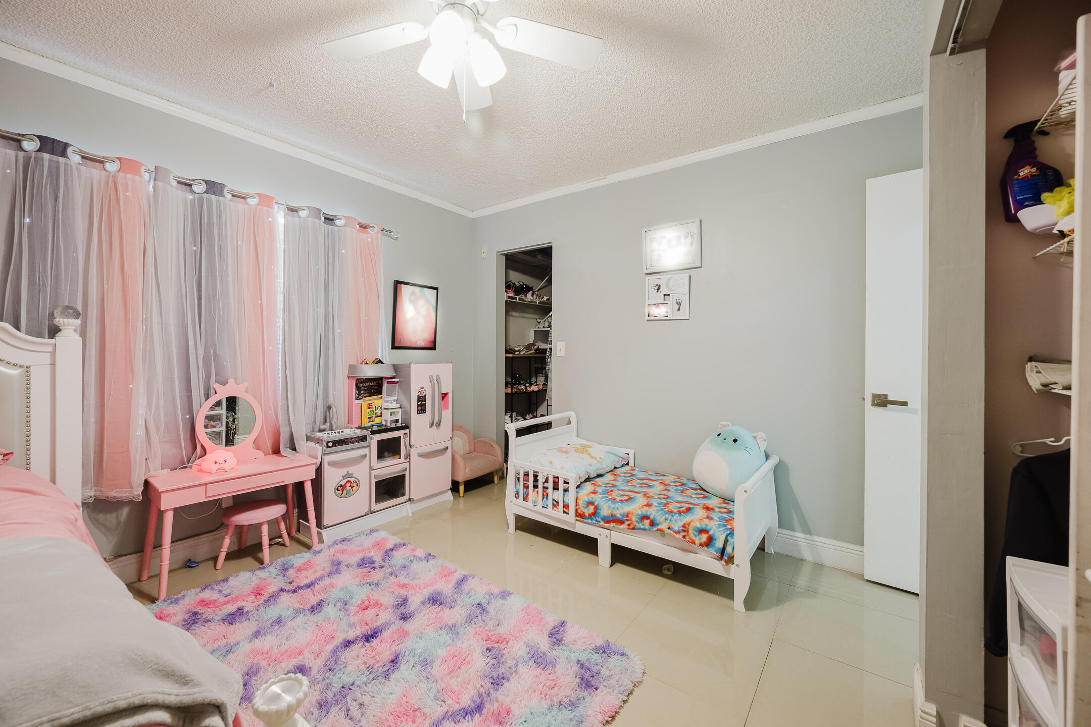 GARDEN HILLS UNIT THREE - Residential