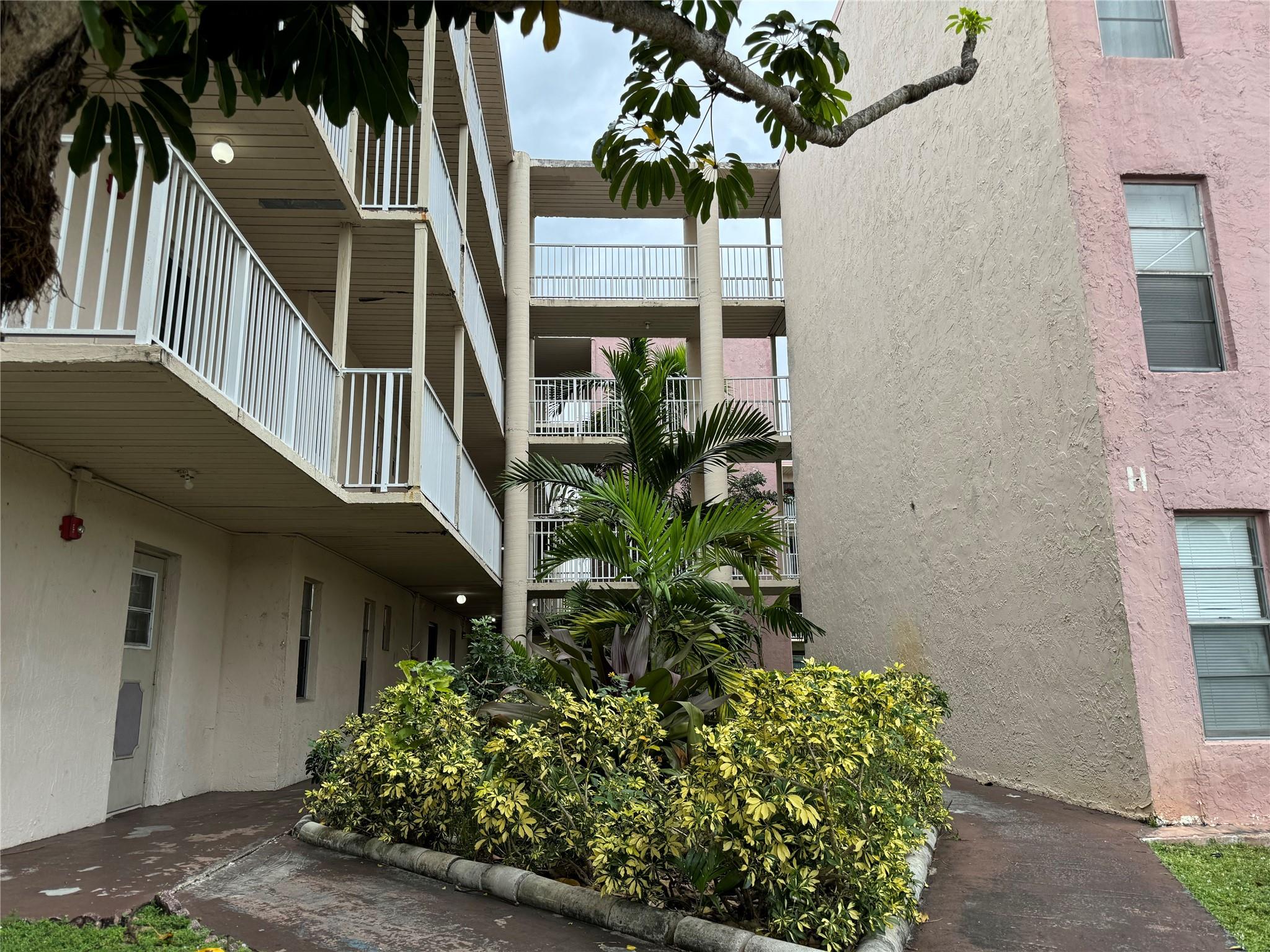 Brookfield Square Condo - Residential