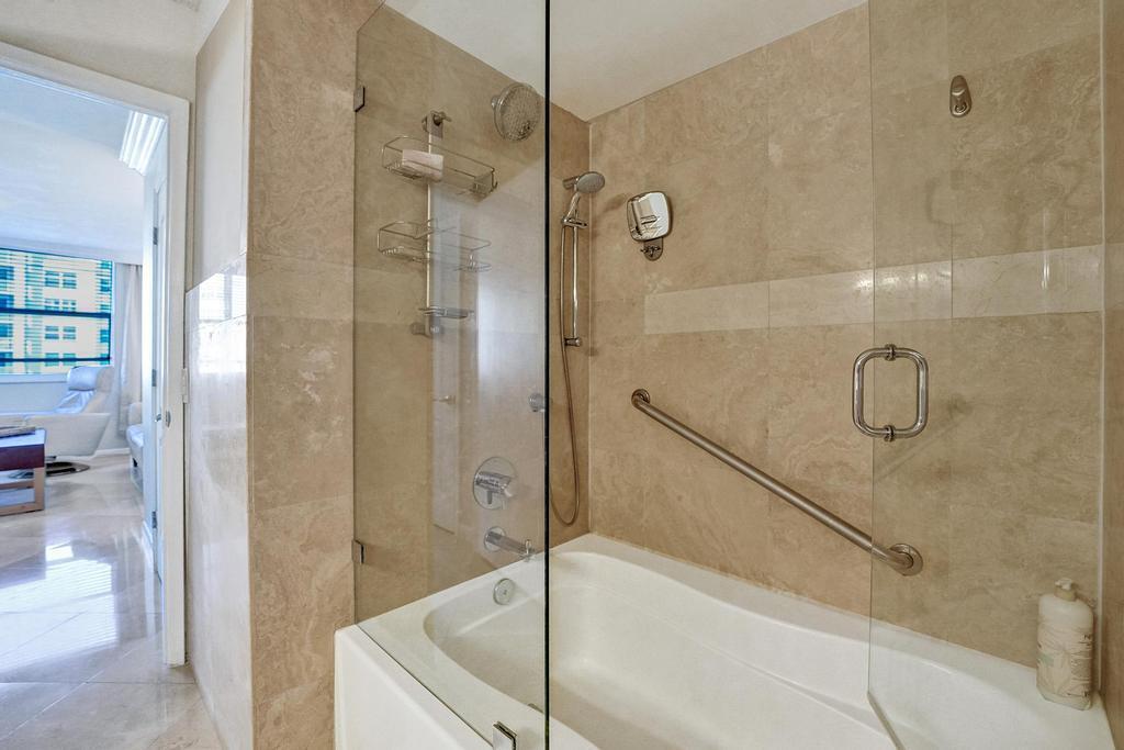 HIGHLAND BEACH CLUB CONDO - Residential Lease