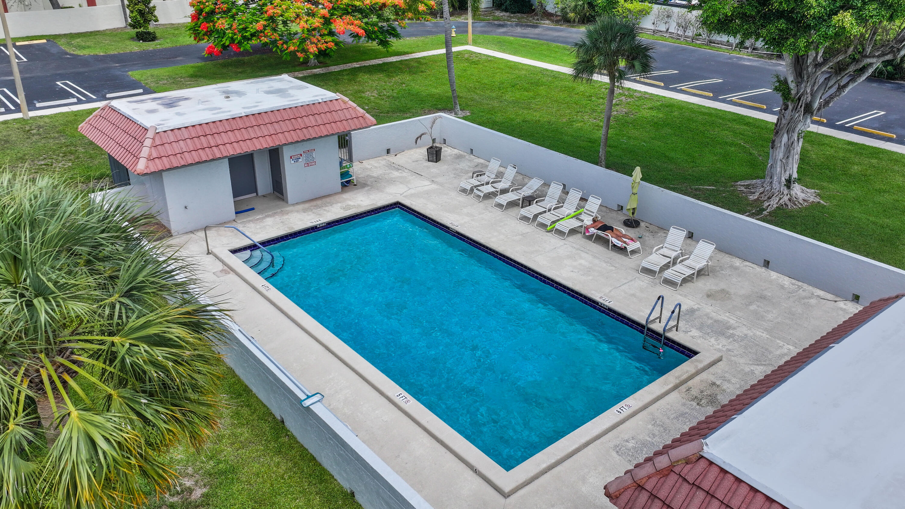 BOCA ISLE CONDO - Residential