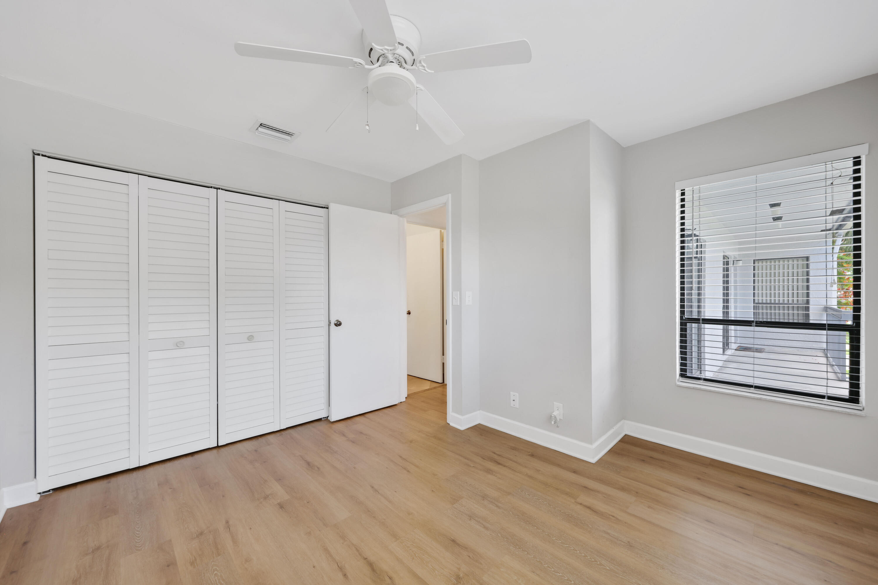 BOCA ISLE CONDO - Residential