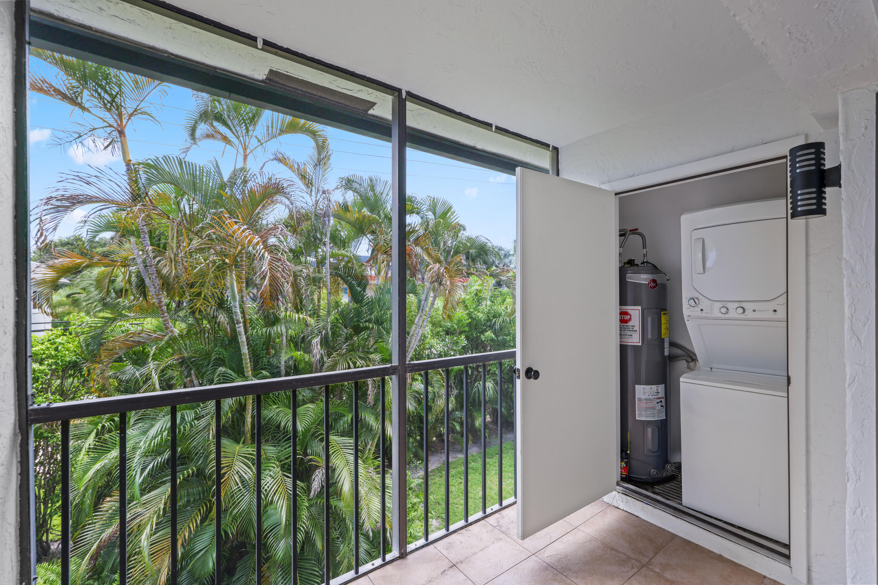 BOCA ISLE CONDO - Residential