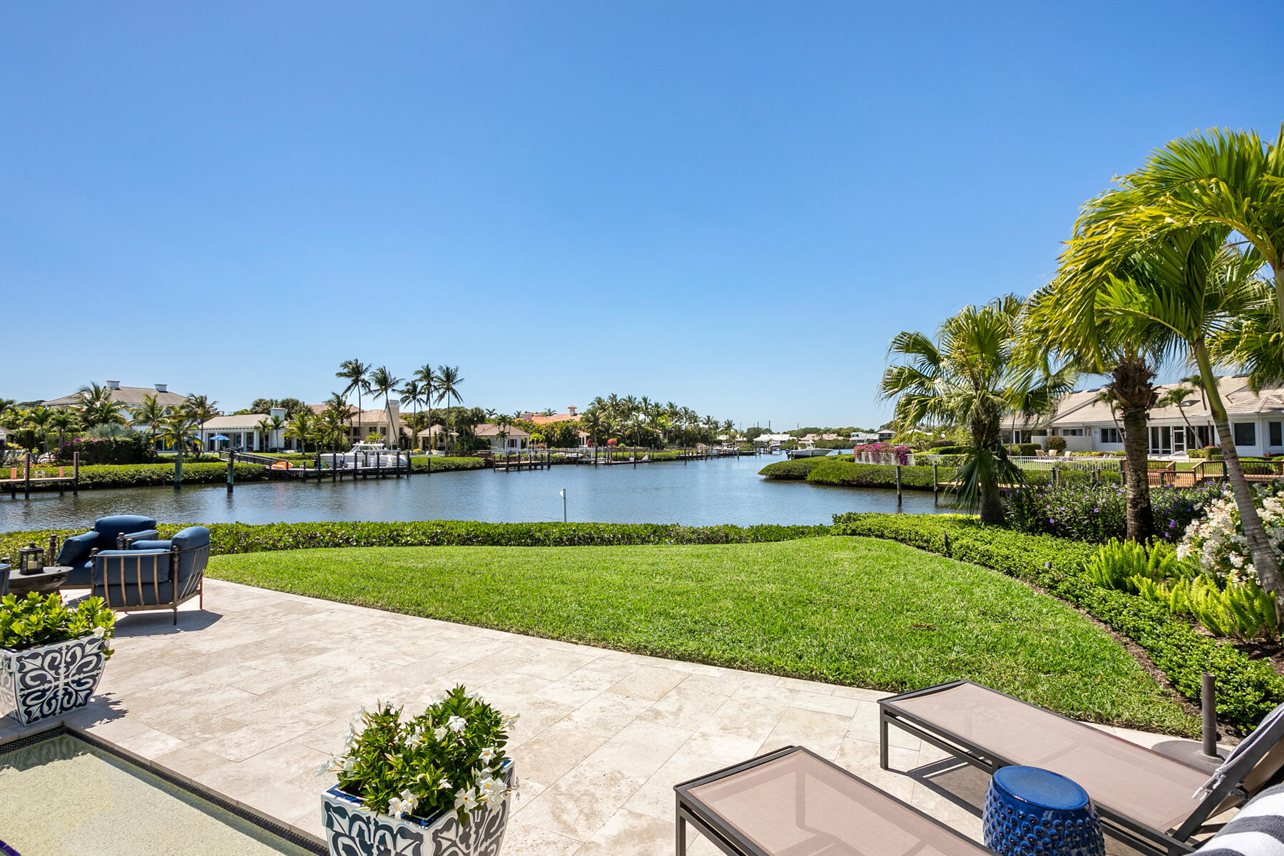 ADMIRALS COVE - Residential