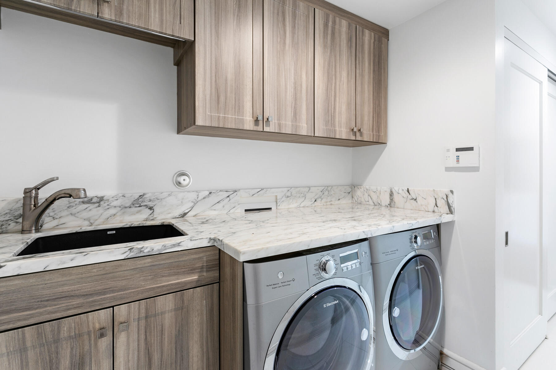 ADMIRALS COVE - Residential