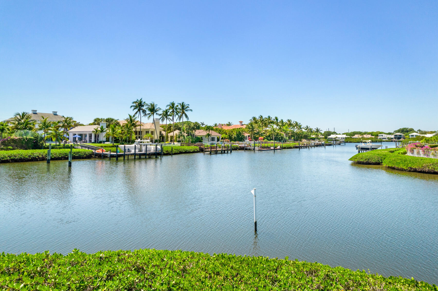 ADMIRALS COVE - Residential