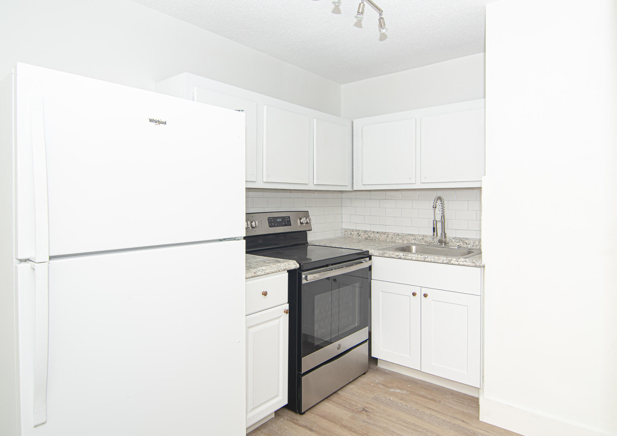 1605 SW 11th Court 1-16