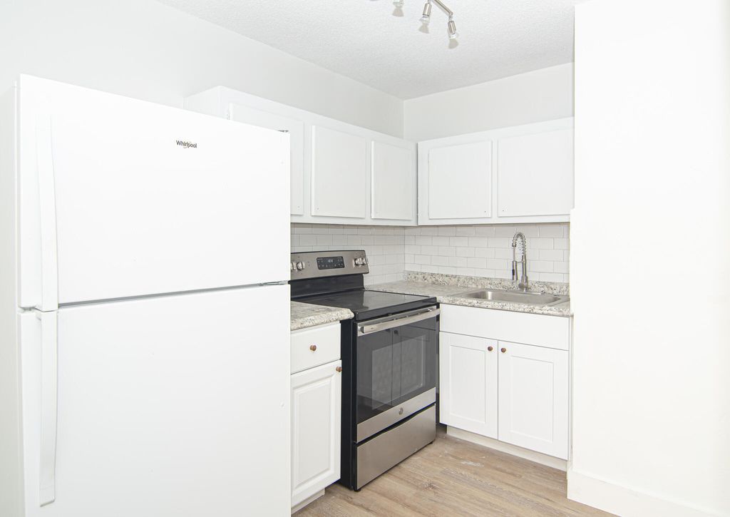 Photo of 1605 SW 11th Court #1-16, Fort Lauderdale, FL 33312 (MLS # B26032113)
