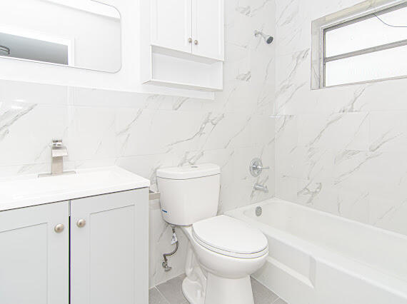 1605 SW 11th Court 1-16