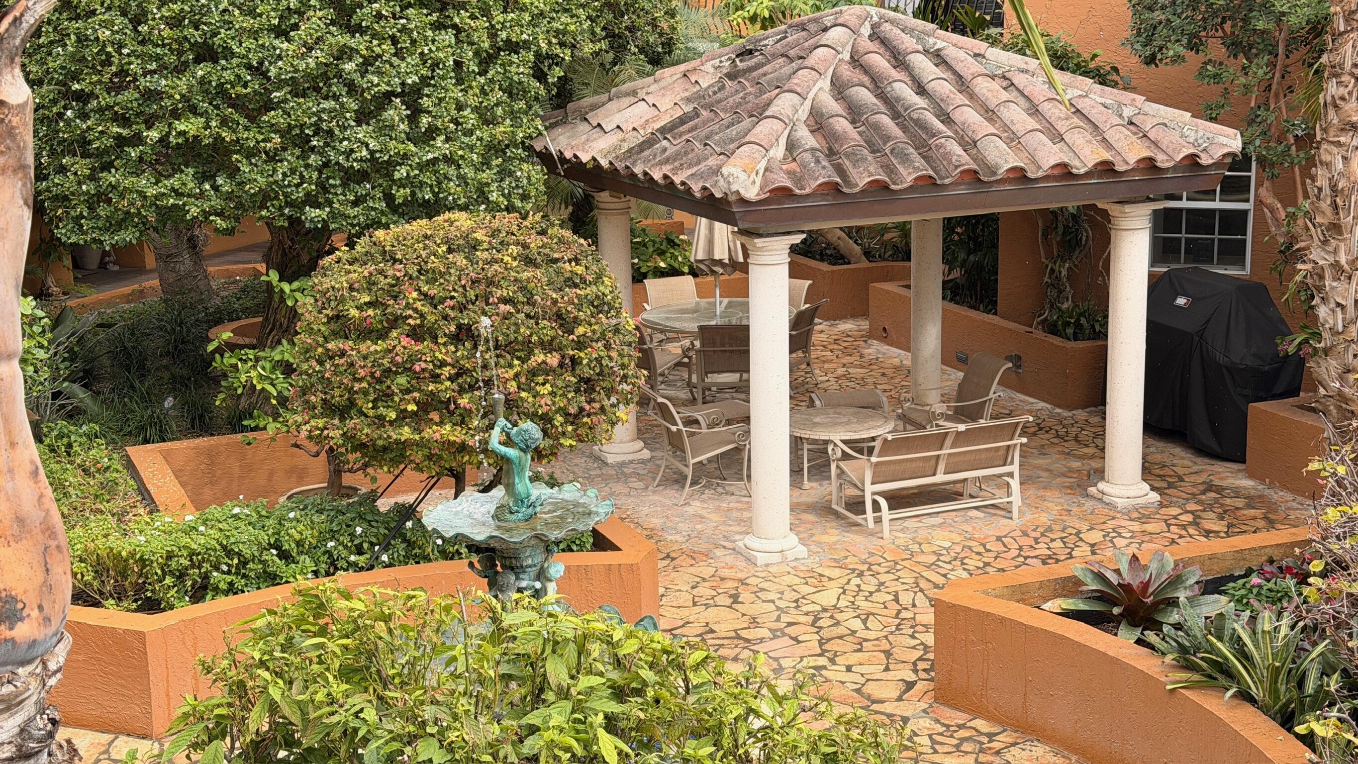 VILLAGGIO DI LAS OLAS CONDO - Residential