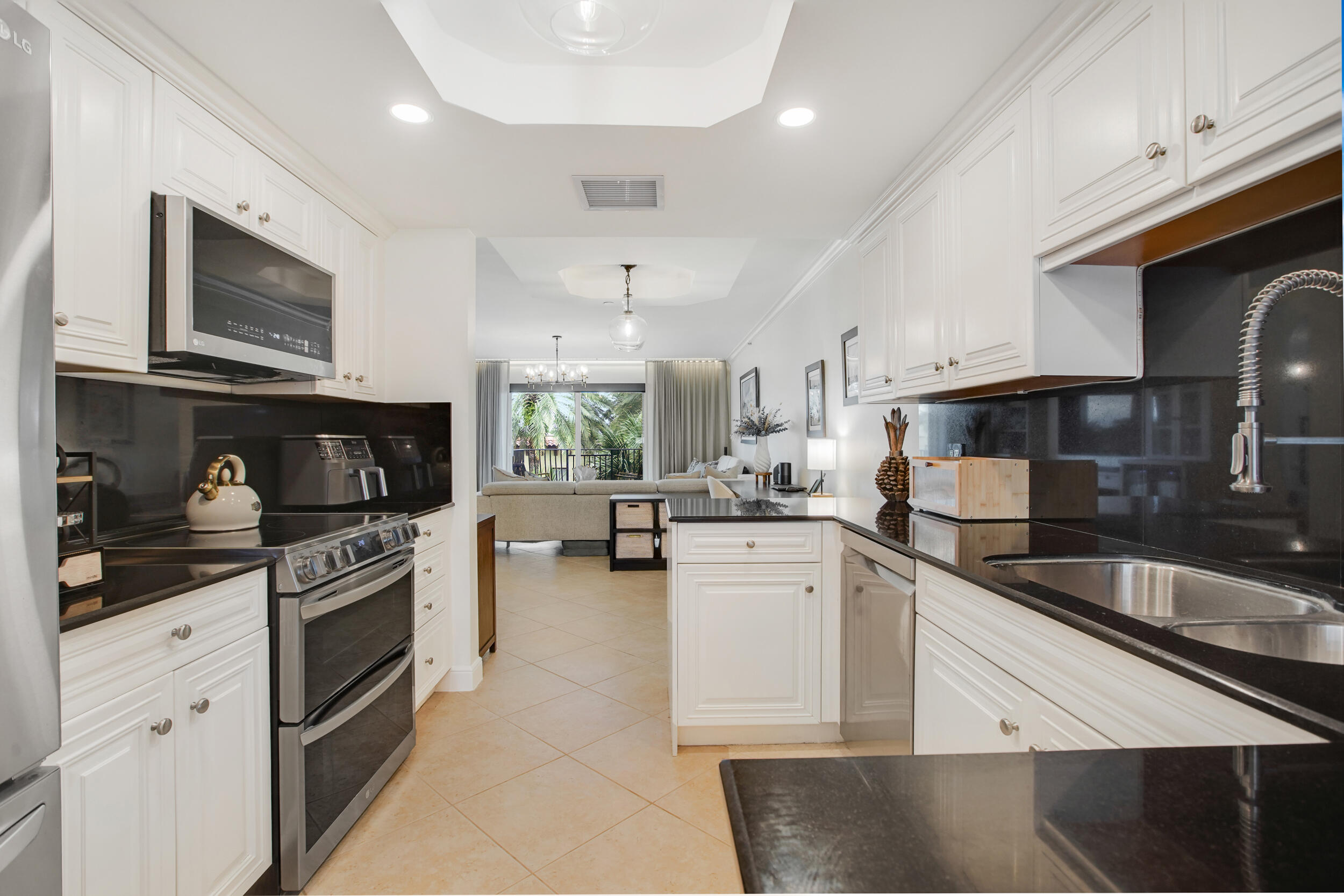 VILLAGGIO DI LAS OLAS CONDO - Residential