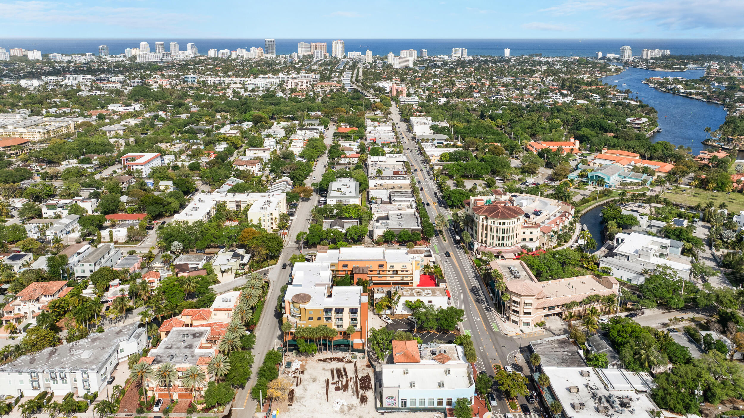 VILLAGGIO DI LAS OLAS CONDO - Residential