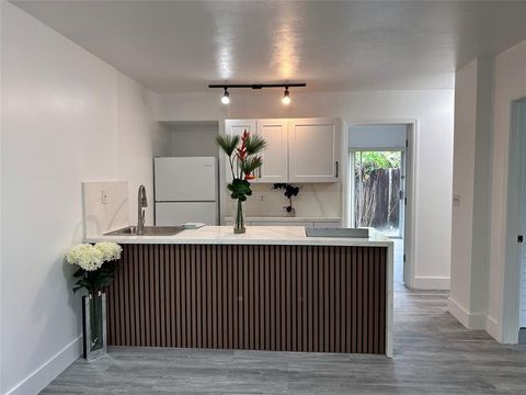 315 N 24th Avenue Hollywood FL 7504