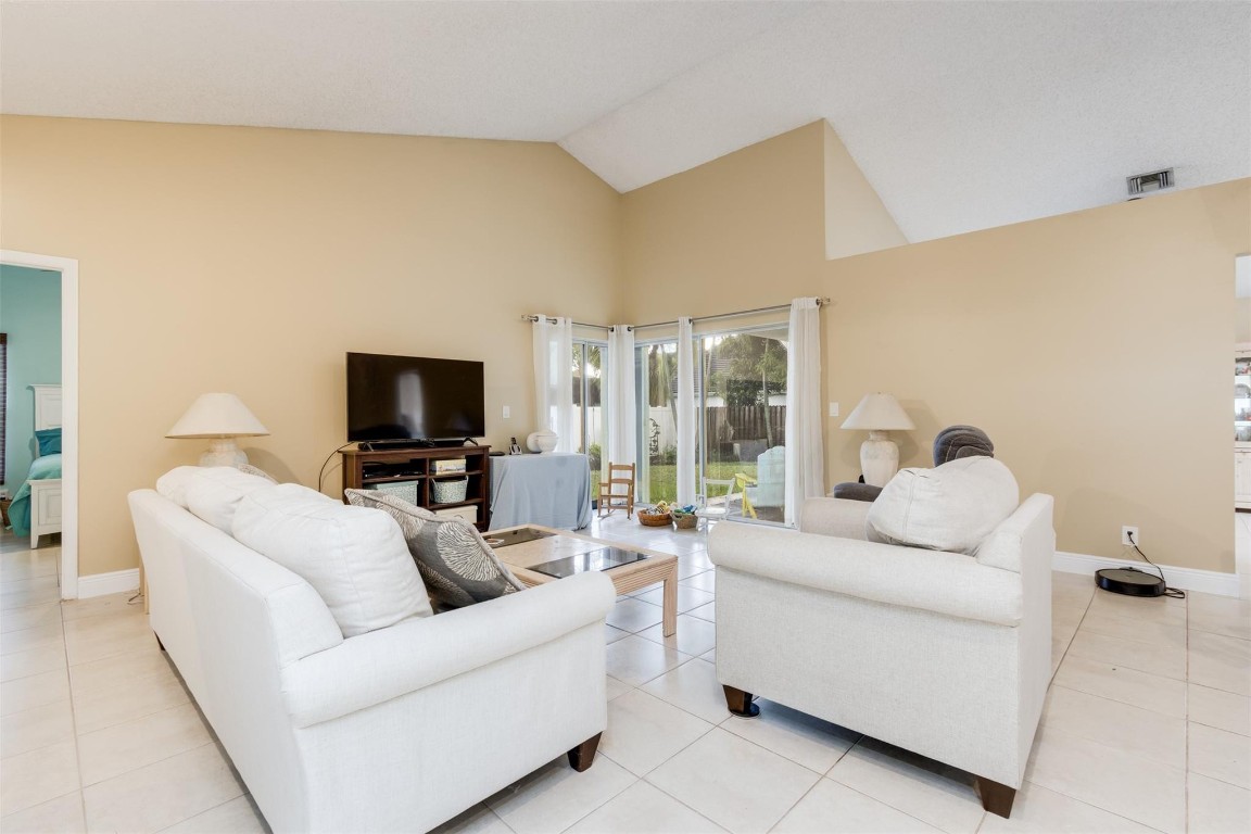 New River Estates Sec Ele - Residential