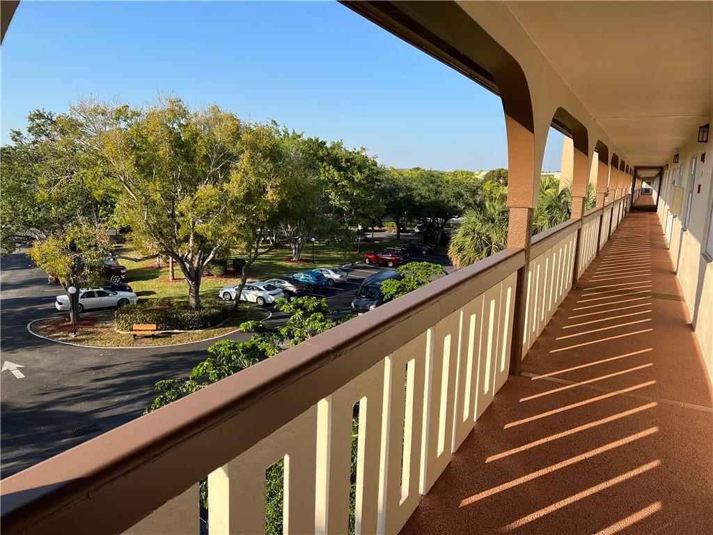 Wynmoor Country Club - Residential