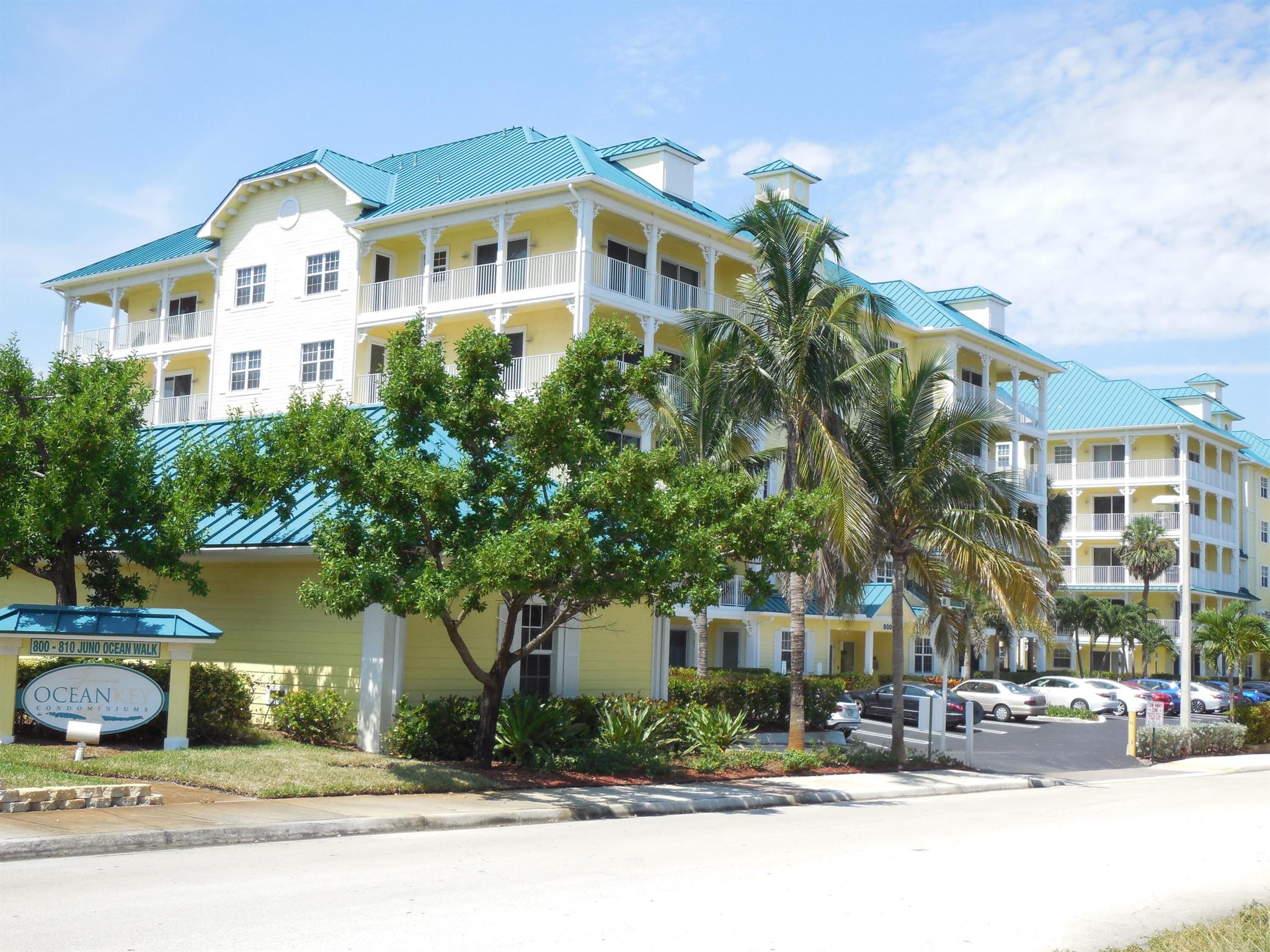 WELCOME TO JUNO BEACH - AWESOME, VERY SPACIOUS, CLEAN, WELL MAINTAINED, FULLY FURNISHED CONDO, 3RD FLOOR WITH NICE VIEW AND BREEZE. VERY DESIRABLE, SAFE, QUIET RESIDENTIAL AREA. IDEAL TO SPEND SUMMER OR WINTER JUST 1 BLOCK FROM THE OCEAN. 2 BEDROOMS + DEN WITH OPTIONAL DAYBED. ALL TILE FLOORING. LARGE MASTER BEDROOM. WELL-EQUIPPED KITCHEN, NEW TV. 3 SETS OF SLIDING IMPACT GLASS DOORS PROVIDING MUCH NATURAL LIGHTING AND ACCESS TO WRAP BALCONY WITH GREAT VIEWS. PRIVATE ELEVATOR, PRIVATE LAUNDRY ROOM. EXERCISE ROOM, GRILLING AREA & 2 GAZEBOS. COMMUNITY POOL. JUNO BEACH IS LOCATED JUST 25 MINUTES FROM PALM BEACH INTERNATIONAL AIRPORT. SHOPPING CENTERS, RESTAURANTS, PHARMACIES, MEDICAL FACILITIES, GOLF, ROGER DEAN STADIUM, PGA NATIONAL SPA & RESORTS ARE CLOSE BY. VERY POPULAR SEASONAL LEASE.