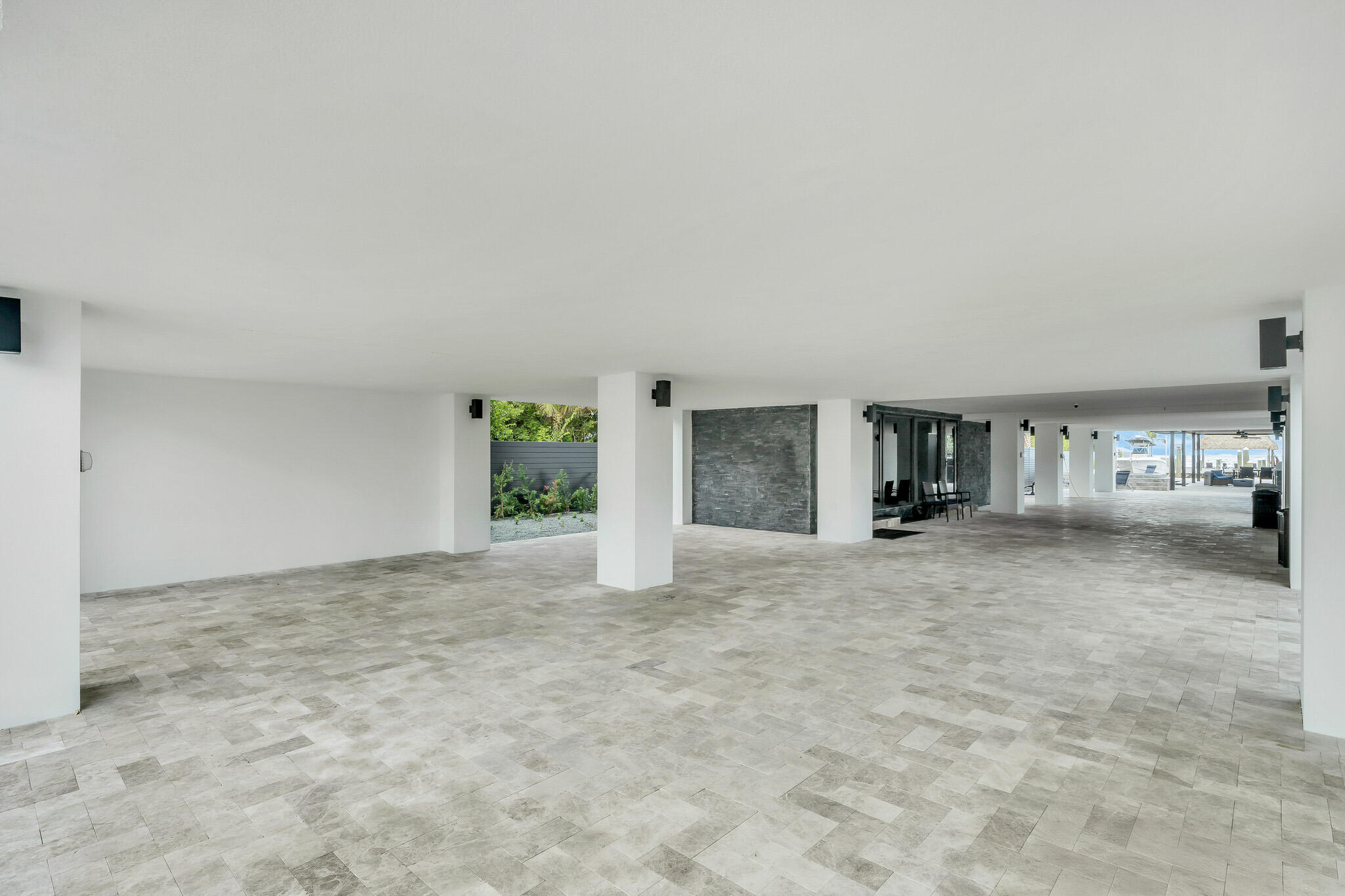 16 Seaside Avenue