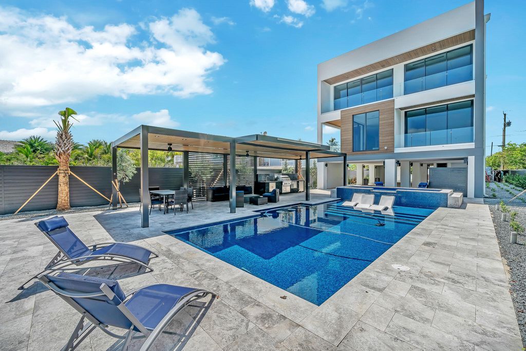 Photo of 16 Seaside Avenue, Key Largo, FL 33037 (MLS # B26024530)