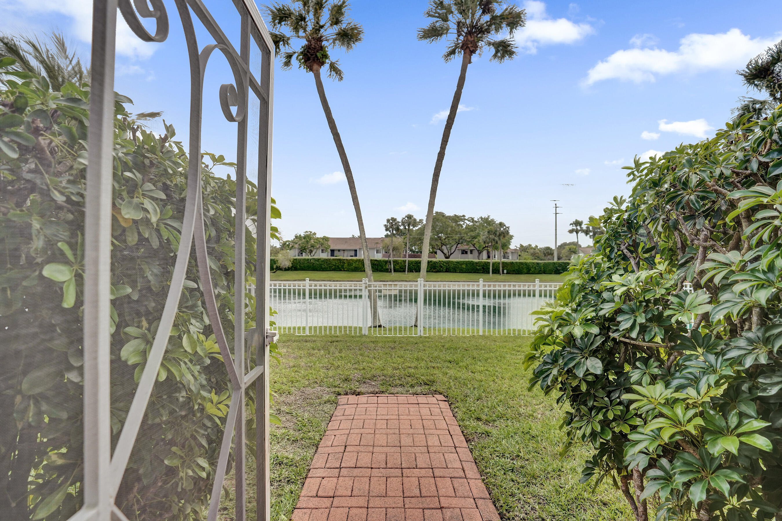 COQUINA LAKES - Residential