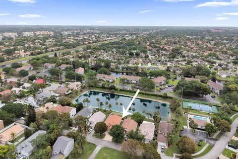 Photo of 600 NW 45th Avenue, Deerfield Beach, FL 33442 (MLS # B26010114)