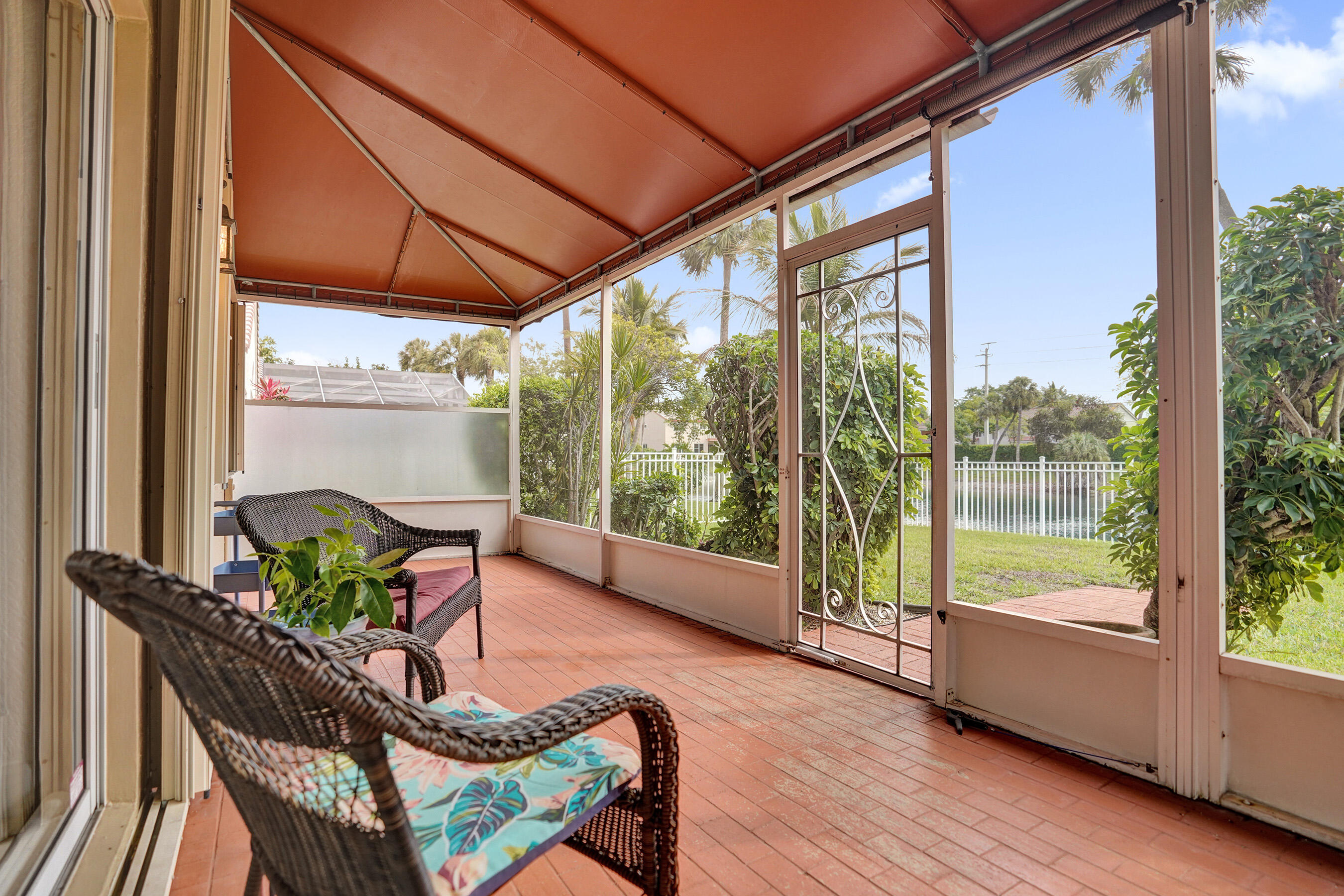 COQUINA LAKES - Residential