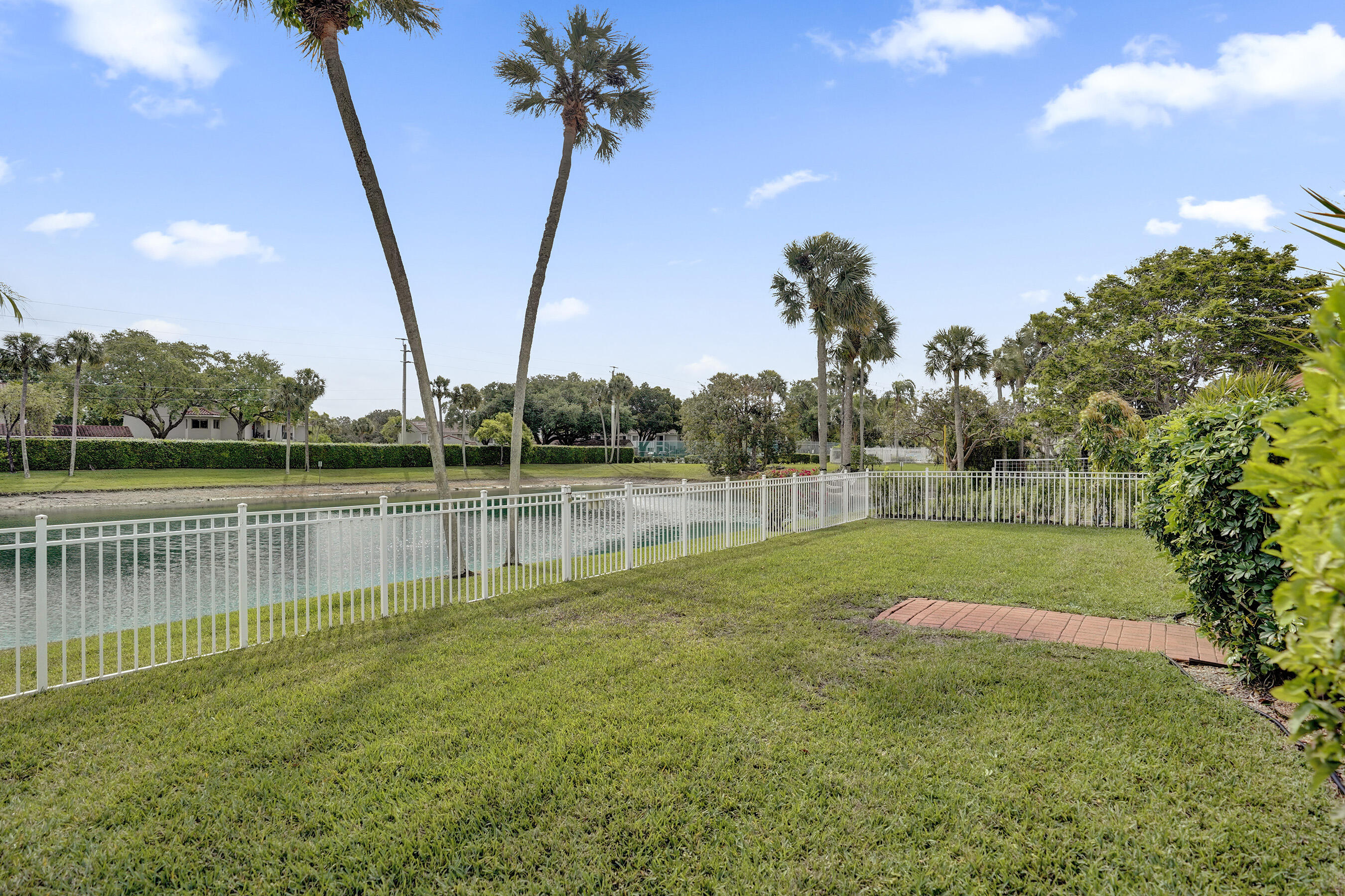 COQUINA LAKES - Residential